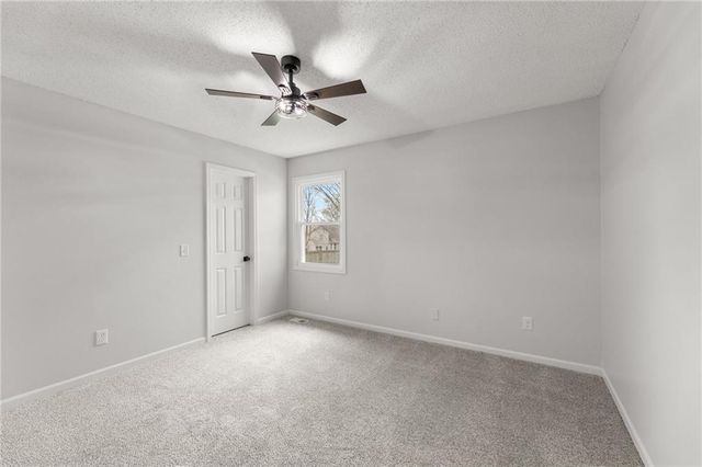 1413 S Sheridan Bridge Circle, Olathe, KS 66062