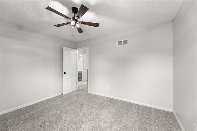 1413 S Sheridan Bridge Circle, Olathe, KS 66062