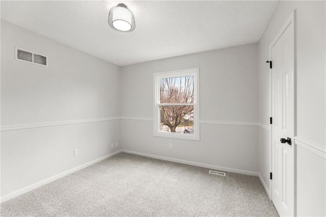 1413 S Sheridan Bridge Circle, Olathe, KS 66062