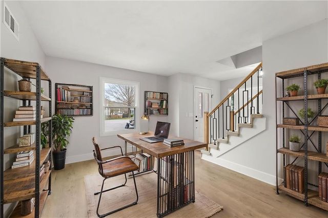 1413 S Sheridan Bridge Circle, Olathe, KS 66062