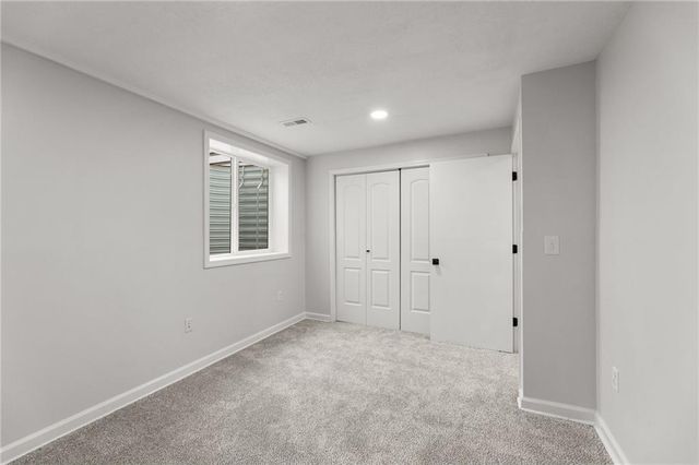 1413 S Sheridan Bridge Circle, Olathe, KS 66062