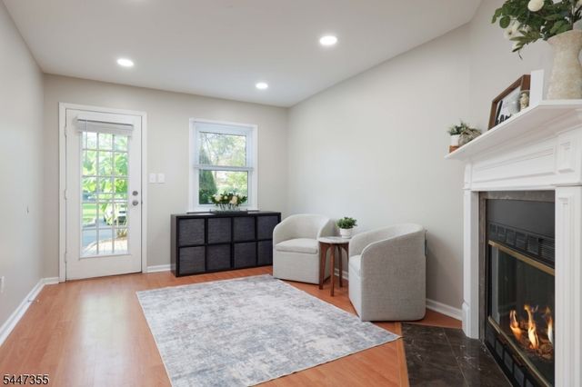 16 Yarmouth Ct, Scotch Plains Twp., NJ 07076