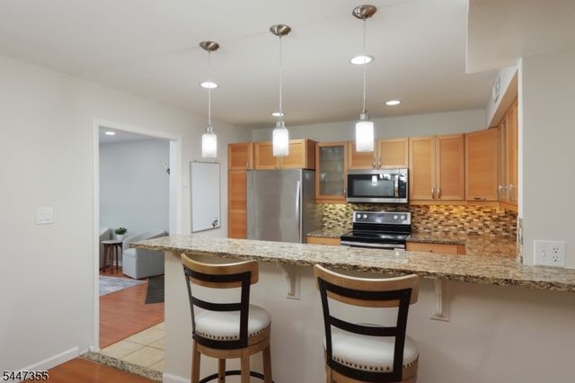 16 Yarmouth Ct, Scotch Plains Twp., NJ 07076