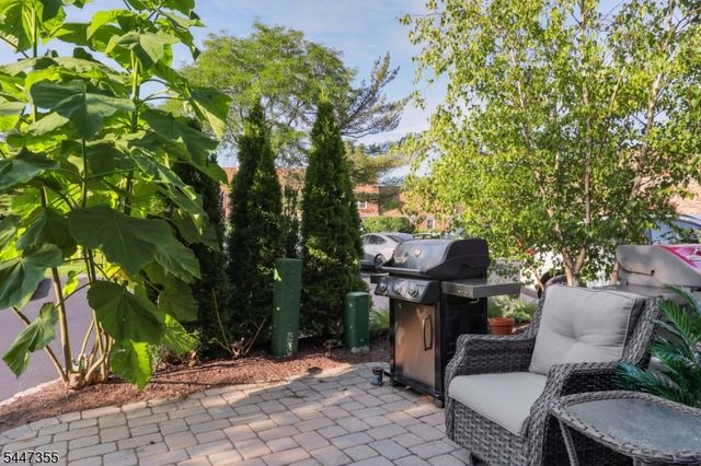 16 Yarmouth Ct, Scotch Plains Twp., NJ 07076