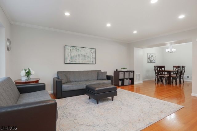 16 Yarmouth Ct, Scotch Plains Twp., NJ 07076