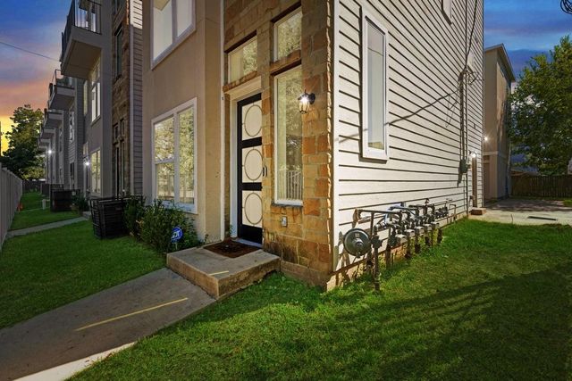 6725 Saint Augustine Street, Houston, TX 77021