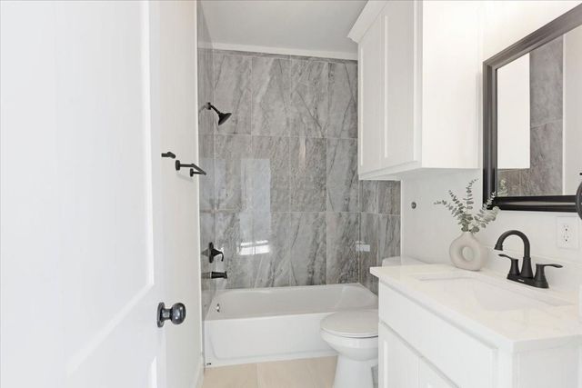 6725 Saint Augustine Street, Houston, TX 77021