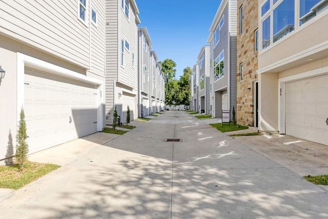 6725 Saint Augustine Street, Houston, TX 77021