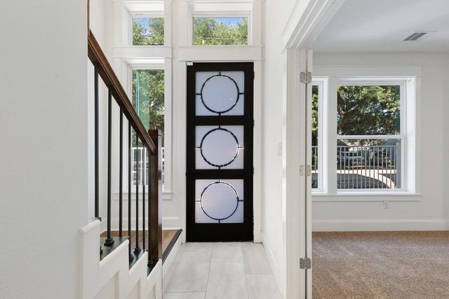 6725 Saint Augustine Street, Houston, TX 77021