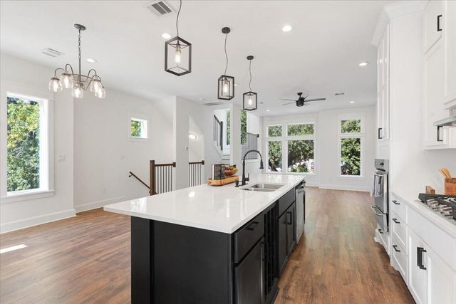 6725 Saint Augustine Street, Houston, TX 77021