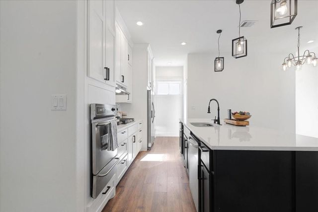 6725 Saint Augustine Street, Houston, TX 77021