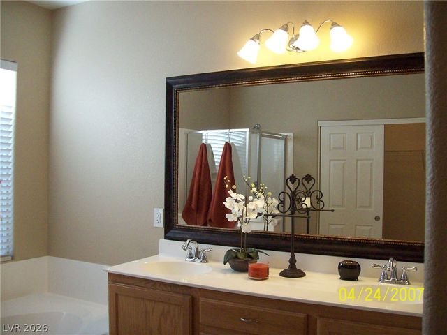 5673 Alington Bend Drive, Las Vegas, NV 89139