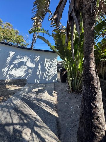 429 45th Street 429, West Palm Beach, FL 33407