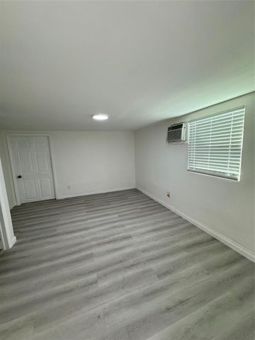 429 45th Street 429, West Palm Beach, FL 33407