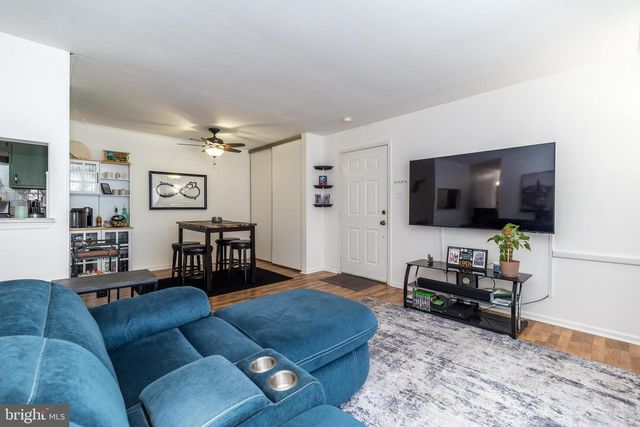 906 DOGWOOD CT, Lansdale, PA 19446