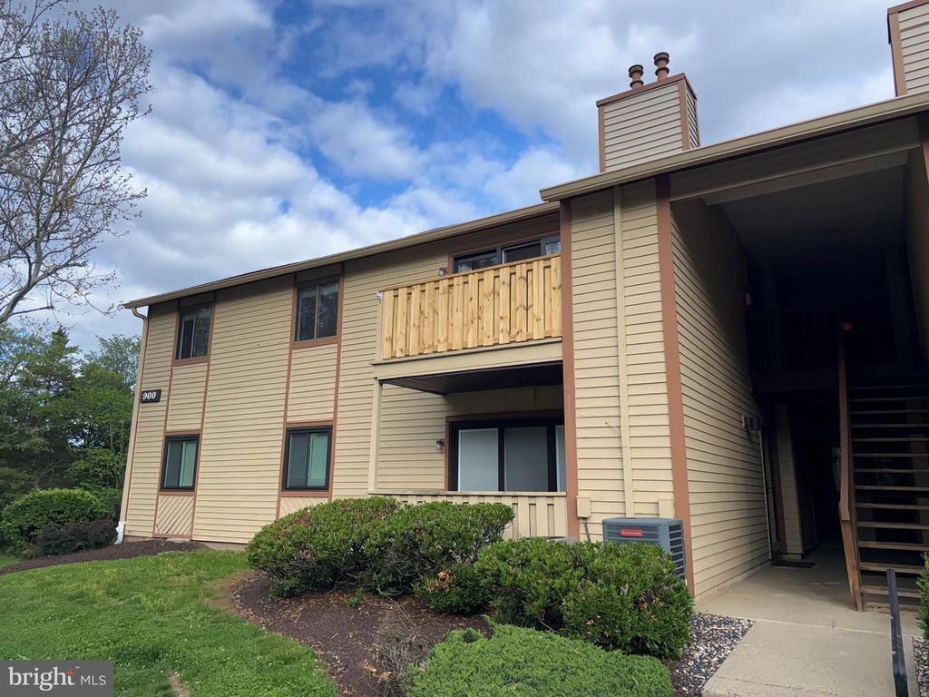 906 DOGWOOD CT, Lansdale, PA 19446