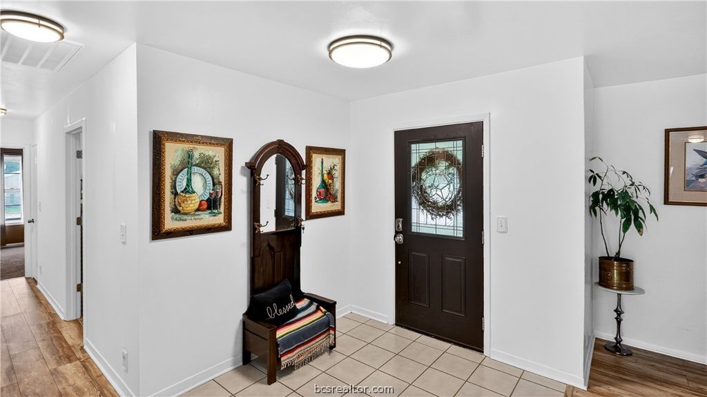 405 North Main Street, Franklin, TX 77856 — photo 4