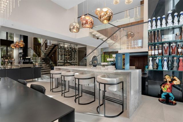 342 S Parkway, Golden Beach, FL 33160