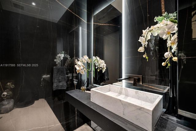 342 S Parkway, Golden Beach, FL 33160