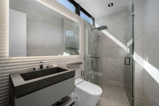 342 S Parkway, Golden Beach, FL 33160