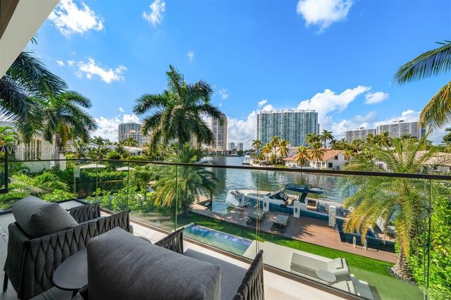 342 S Parkway, Golden Beach, FL 33160