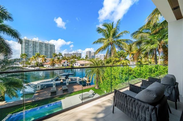 342 S Parkway, Golden Beach, FL 33160