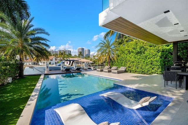 342 S Parkway, Golden Beach, FL 33160