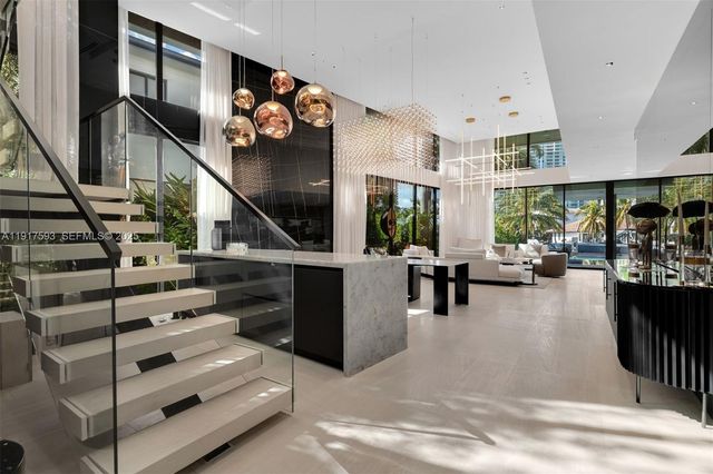 342 S Parkway, Golden Beach, FL 33160