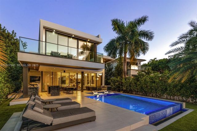 342 S Parkway, Golden Beach, FL 33160