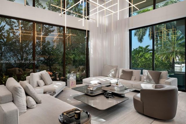 342 S Parkway, Golden Beach, FL 33160