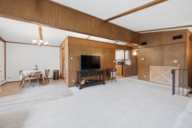 426 Village Rd, El Dorado, KS 67042