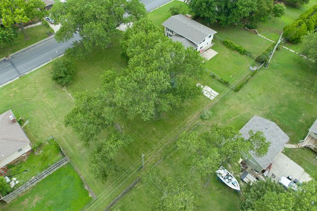 426 Village Rd, El Dorado, KS 67042