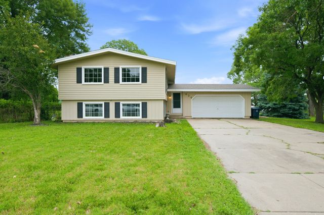 426 Village Rd, El Dorado, KS 67042
