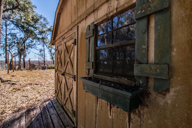 762 Wraggs Ferry Rd., Georgetown, SC 29440