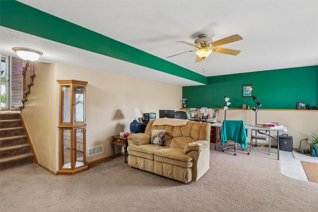 430 NE 60th Street, Pleasant Hill, IA 50327