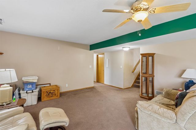 430 NE 60th Street, Pleasant Hill, IA 50327