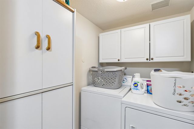 430 NE 60th Street, Pleasant Hill, IA 50327