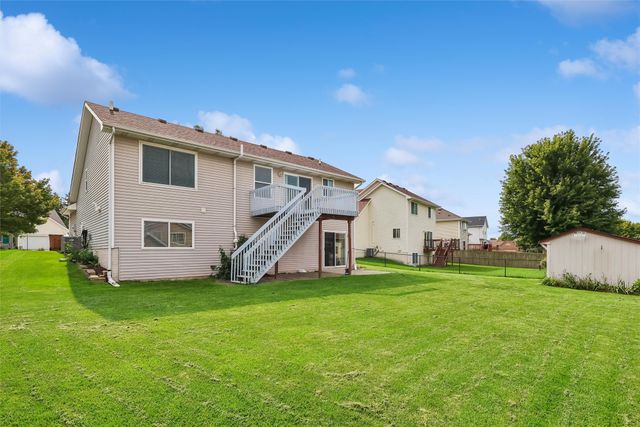 430 NE 60th Street, Pleasant Hill, IA 50327