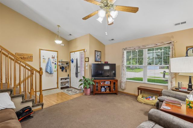 430 NE 60th Street, Pleasant Hill, IA 50327