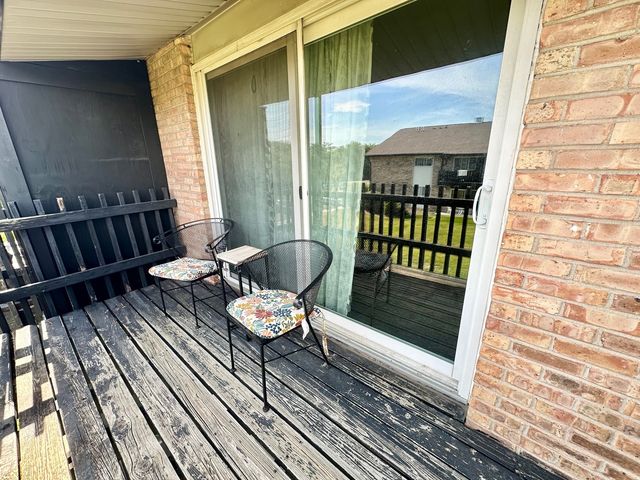 6A Kingery Quarter Road 203, Willowbrook, IL 60527
