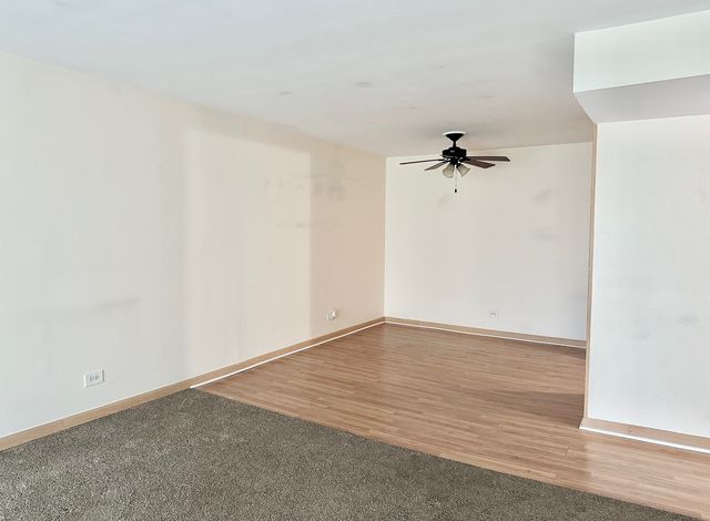 6A Kingery Quarter Road 203, Willowbrook, IL 60527
