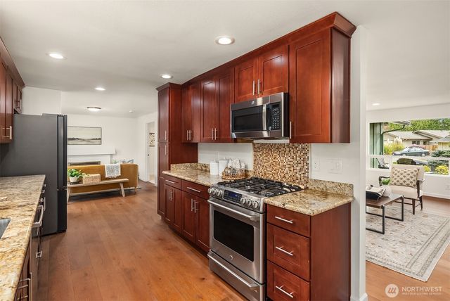 16708 NE 91st Place, Redmond, WA 98052