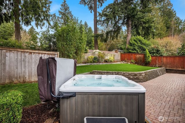 16708 NE 91st Place, Redmond, WA 98052