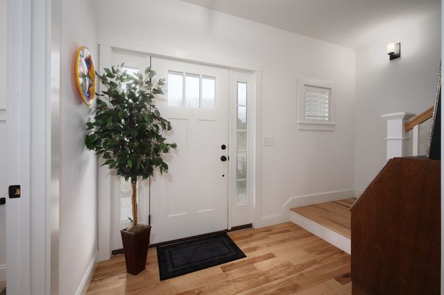 12 Summit Circle, Newmarket, NH 03857