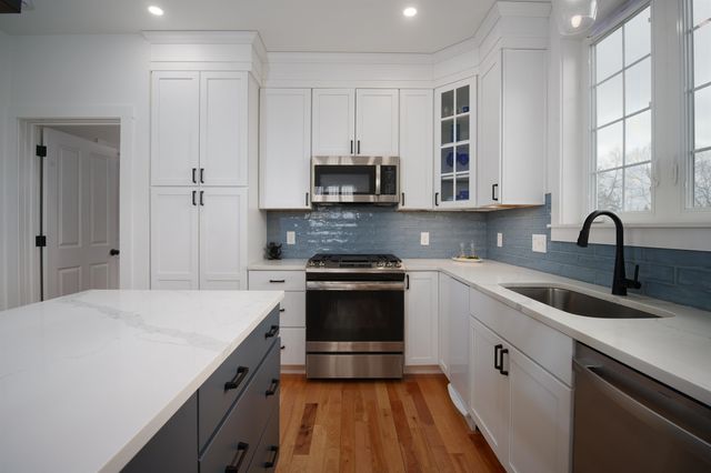 12 Summit Circle, Newmarket, NH 03857