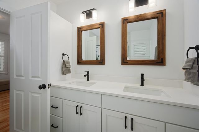 12 Summit Circle, Newmarket, NH 03857