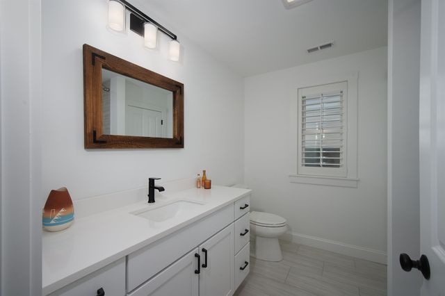 12 Summit Circle, Newmarket, NH 03857