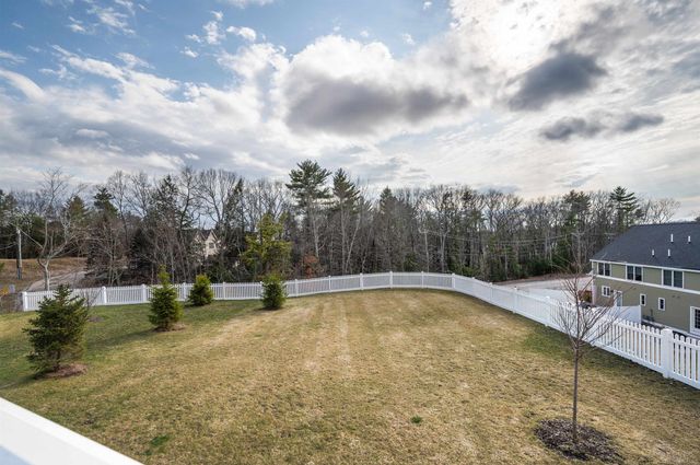 12 Summit Circle, Newmarket, NH 03857