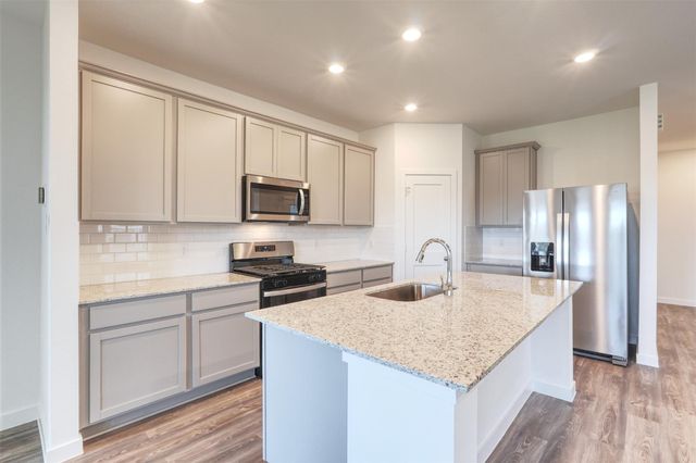 3918 Windy Whisper Drive, Brookshire, TX 77423