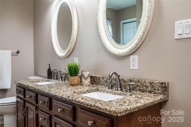 1082 Perth Road, Troutman, NC 28166